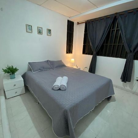 Habitaciones Independientes Cerca Al Aeropuerto 3 Cartagena  Exterior foto